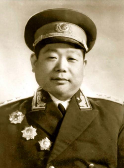 1955年上將軍銜相當于何種官職，歷史背景下的軍銜與職務解析，1955年上將軍銜的官職等級與職務解析，歷史背景下的軍銜制度研究