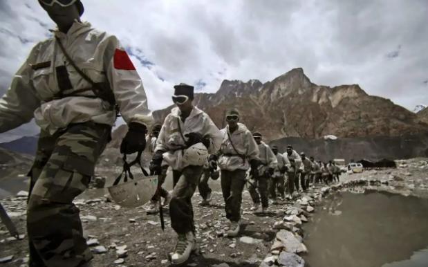 哨所的日常，幾個人，一份堅守，哨所的日常，孤獨中的堅守與責(zé)任